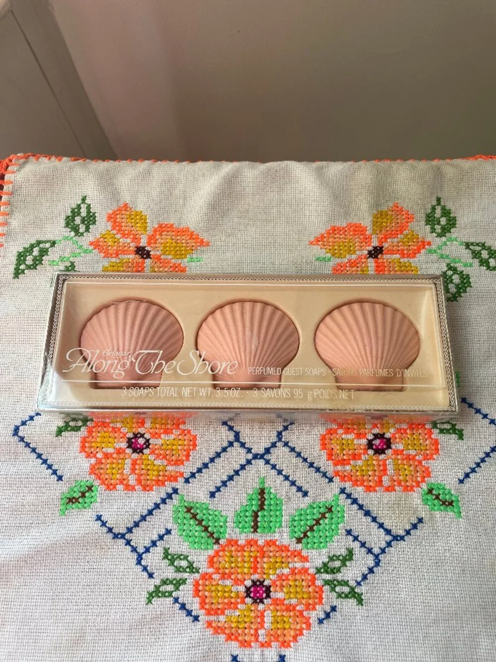 Vintage Along the Shore Scented Sea Shell Soaps